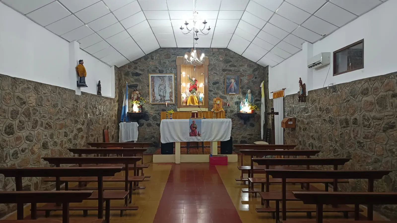 Interior capilla San Pedro de Papagayos